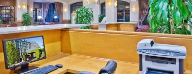 Entreprises 36 image HOLIDAY INN & SUITES NORTH VANCOUVER Wedding Venues dans North Vancouver BC