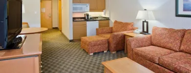 Entreprises 45 image HOLIDAY INN & SUITES NORTH VANCOUVER Wedding Venues dans North Vancouver BC