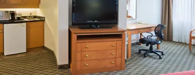 Entreprises 6 image HOLIDAY INN & SUITES NORTH VANCOUVER Wedding Venues dans North Vancouver BC