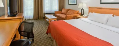 Entreprises 53 image HOLIDAY INN & SUITES NORTH VANCOUVER Wedding Venues dans North Vancouver BC