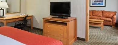 Entreprises 54 image HOLIDAY INN & SUITES NORTH VANCOUVER Wedding Venues dans North Vancouver BC