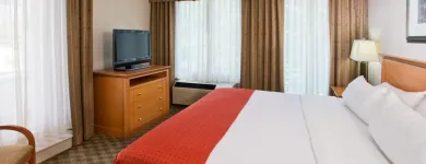 Entreprises 59 image HOLIDAY INN & SUITES NORTH VANCOUVER Wedding Venues dans North Vancouver BC