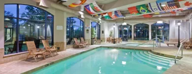 Entreprises 62 image HOLIDAY INN & SUITES NORTH VANCOUVER Wedding Venues dans North Vancouver BC