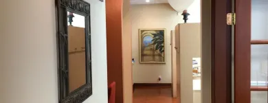 Entreprises 2 image IMPRESS PERIO IMPLANT CENTER Health & Medicine dans Burnaby BC