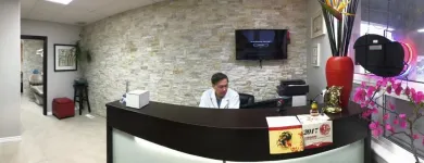 Entreprises 1 image LUC DENTURE CLINIC Health & Medicine dans East York ON