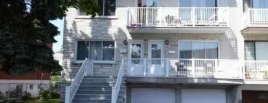 Business 3 image MICHAEL RADINO COURTIER IMMOBILLIER RÉSIDENTIEL, COMMERCIAL ET INDUSTRIEL Real Estate Agents in Laval QC