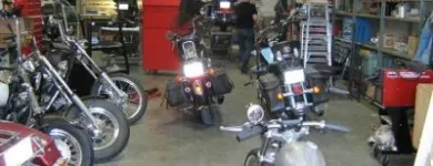 Entreprises 7 image PHOENIX CYCLE LTD Motorcycles & Scooters dans Victoria BC