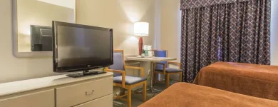 Business 7 image QUALITY SUITES travel & tourism in Laval QC