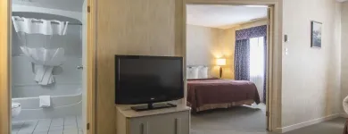 Business 8 image QUALITY SUITES travel & tourism in Laval QC