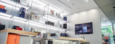 Entreprises 2 image RIMOWA Shopping dans Toronto ON