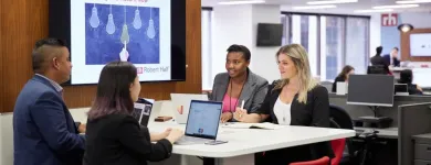 Entreprises 1 image ROBERT HALF® RECRUITERS & EMPLOYMENT AGENCY Temporary Employment Agencies dans Surrey BC