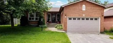 Business 5 image ROYAL LEPAGE SIGNATURE REALTY, BROKERAGE - LISA PORTOLESE, SALES REPRESENTATIVE Real Estate Agents in Mississauga ON