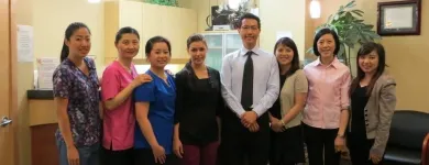 Entreprises 28 image SIMON FRASER DENTAL CENTRE Health & Medicine dans Burnaby BC