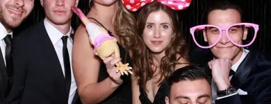 Entreprises 3 image SOCIAL PHOTO BOOTH Photo Booths dans North York ON