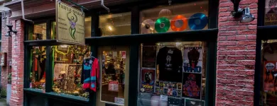 Business 13 image TRIPLE SPIRAL METAPHYSICAL GIFTS Shopping in Victoria BC