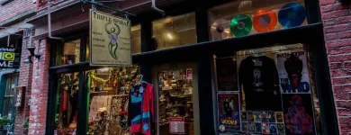 Business 19 image TRIPLE SPIRAL METAPHYSICAL GIFTS Shopping in Victoria BC