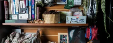 Business 25 image TRIPLE SPIRAL METAPHYSICAL GIFTS Shopping in Victoria BC