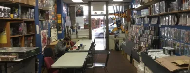 Entreprises 2 image YELLOWJACKET COMICS & TOYS Shopping dans Victoria BC