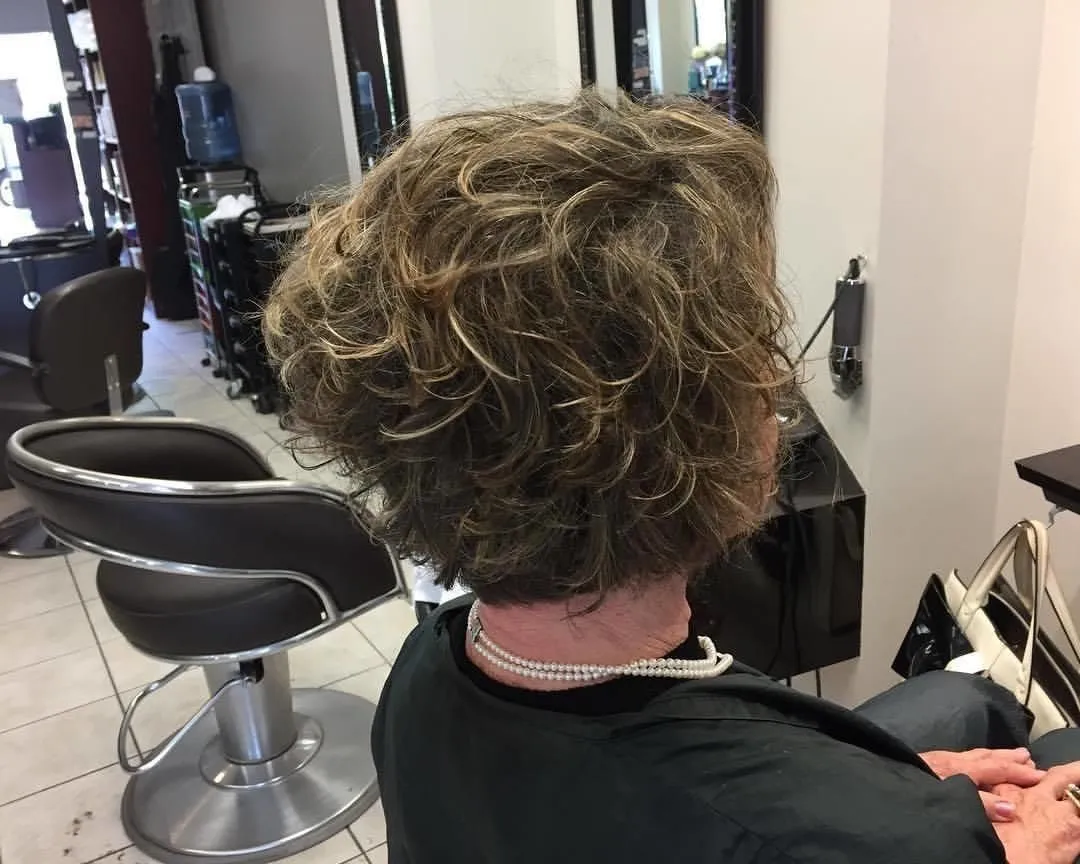 Business 4 image SALON DEBUT