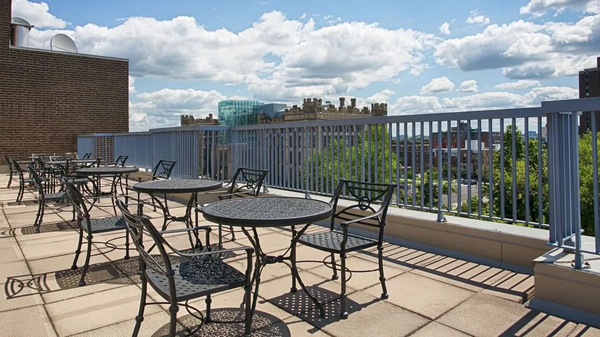 Business 16 image BEST WESTERN PLUS OTTAWA DOWNTOWN SUITES