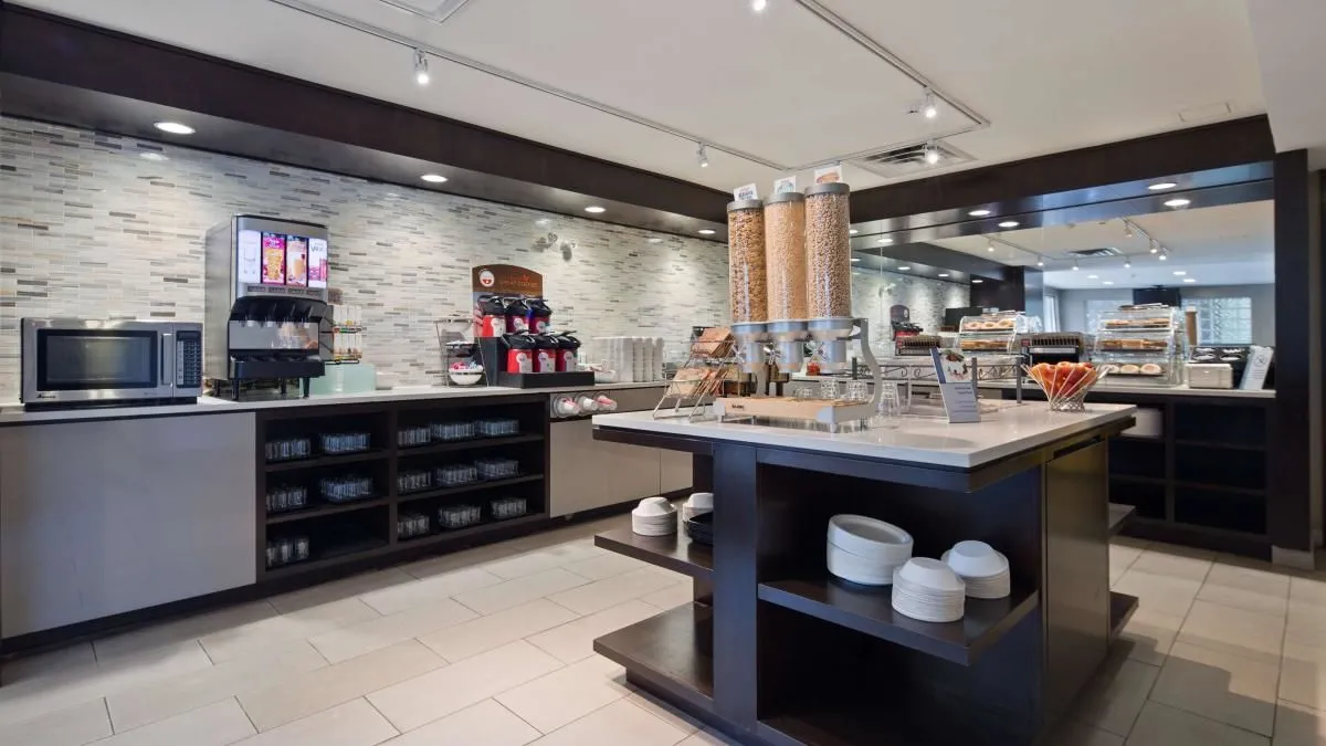 Business 19 image BEST WESTERN PLUS OTTAWA DOWNTOWN SUITES