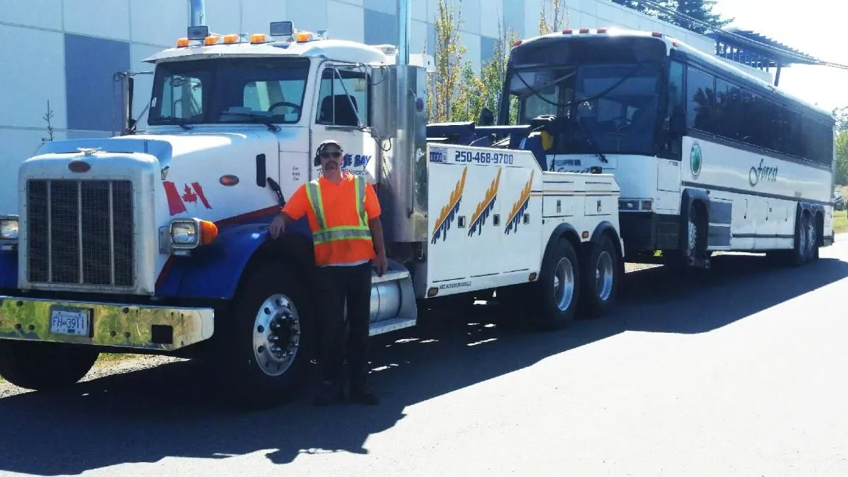 Business 1 image NANOOSE BAY TOWING & TRANSPORT