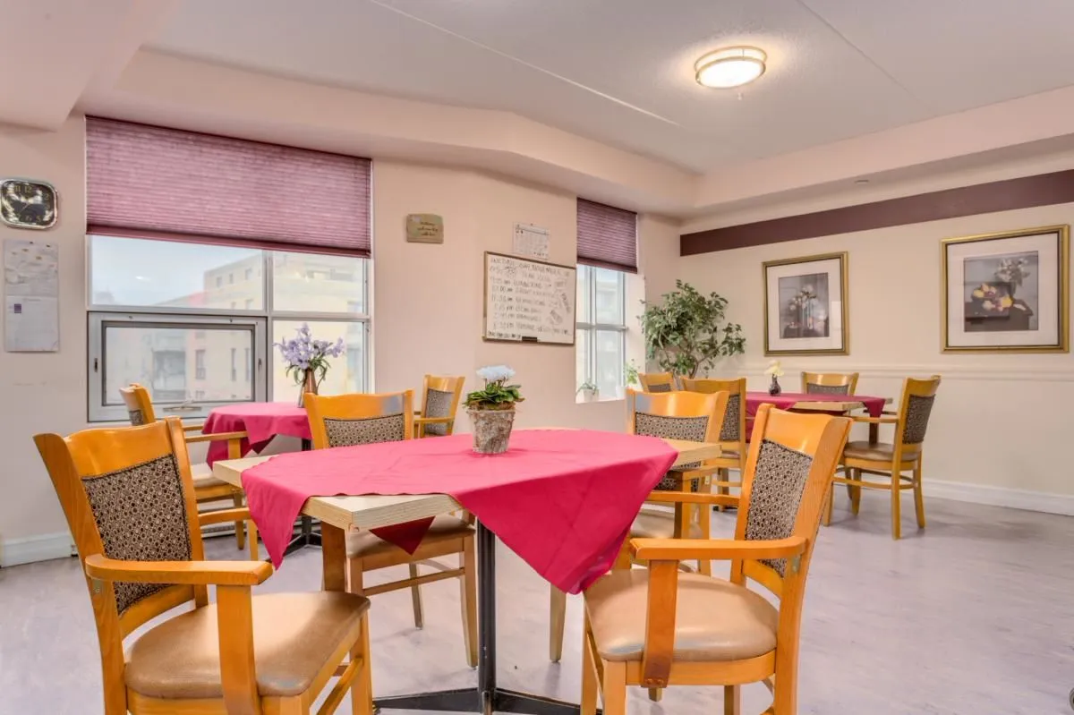 Business 16 image BILLINGS LODGE