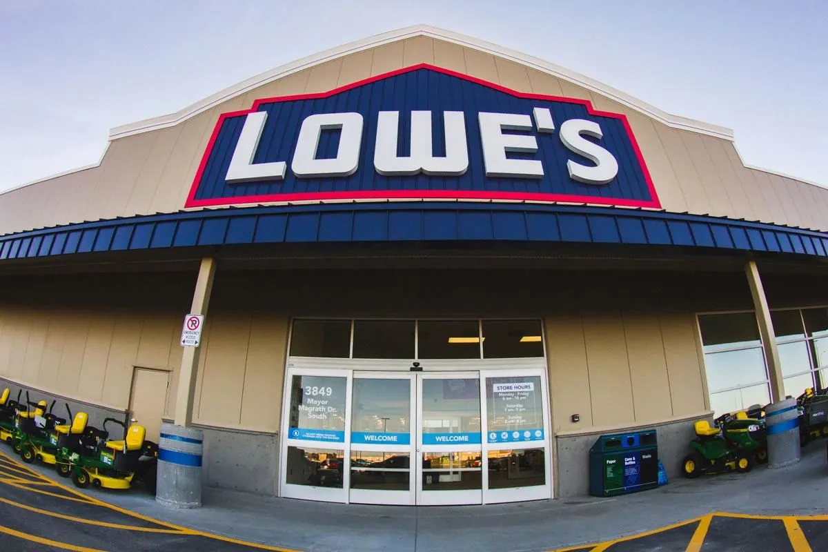 Business 9 image LOWE'S HOME IMPROVEMENT