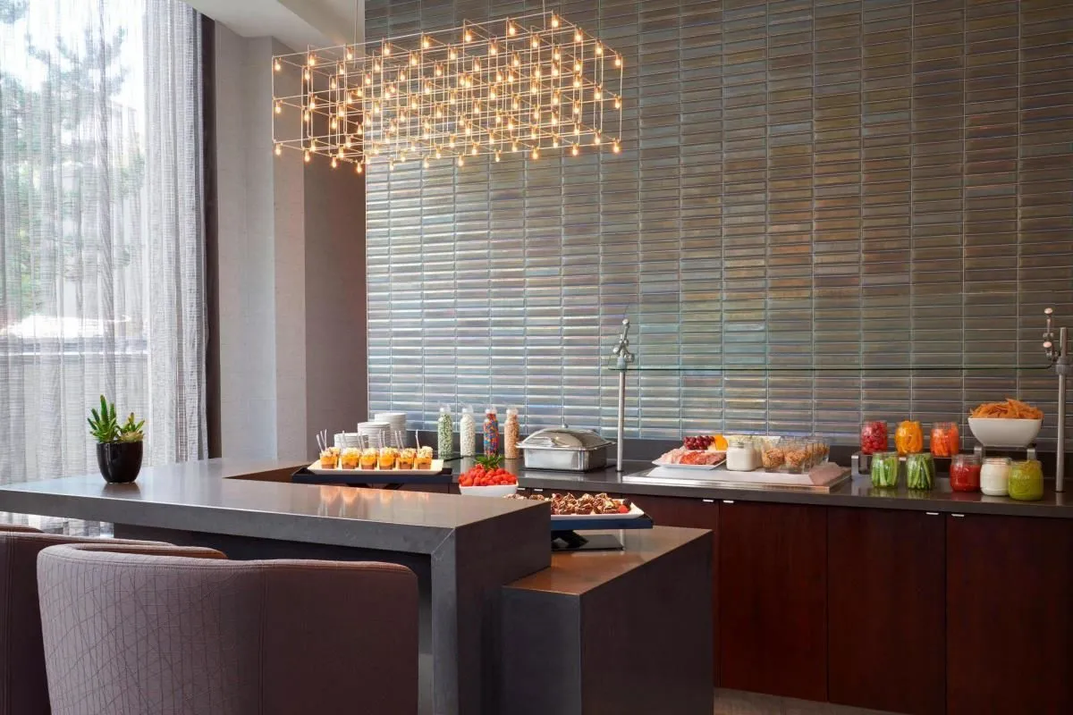 Business 21 image TORONTO AIRPORT MARRIOTT HOTEL