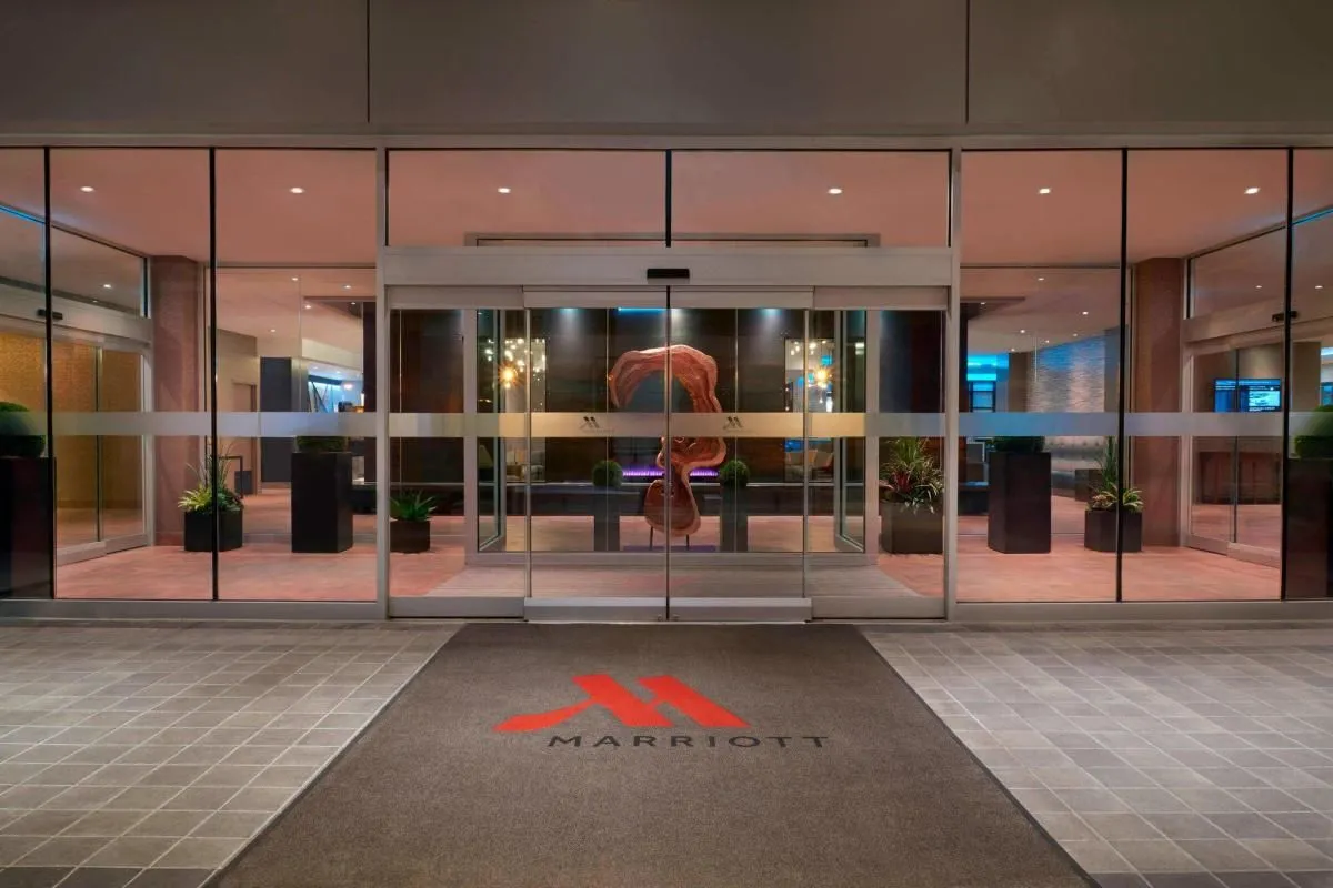 Business 44 image TORONTO AIRPORT MARRIOTT HOTEL