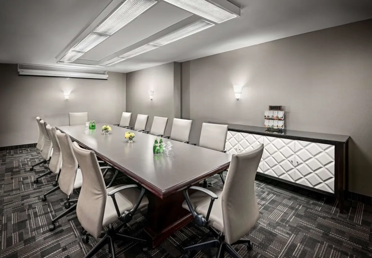 Business 28 image BEST WESTERN PLUS OTTAWA DOWNTOWN SUITES