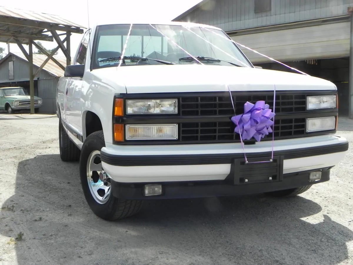 Business 6 image ICING ON THE CAR