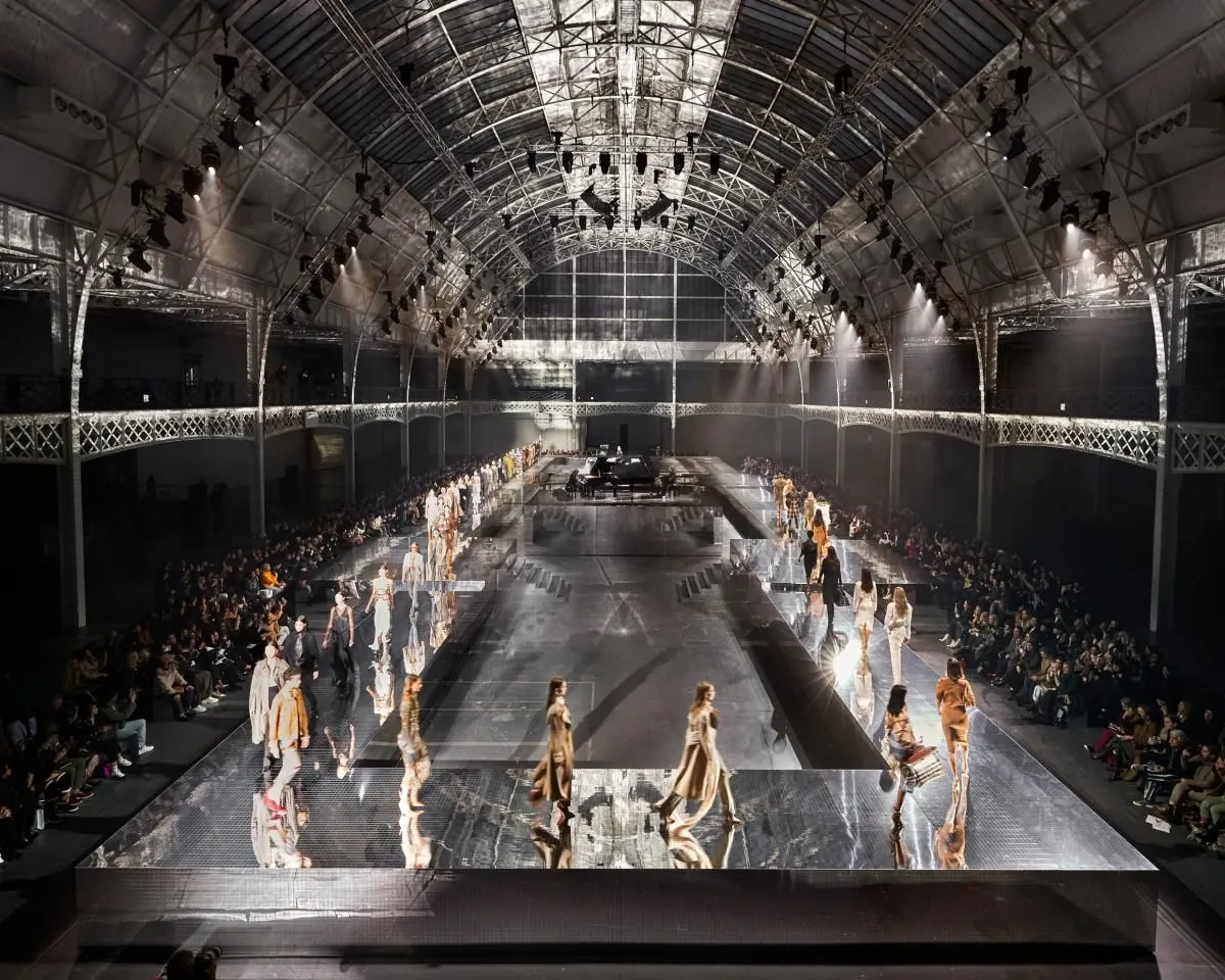 Business 14 image BURBERRY