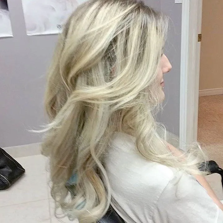 Business 8 image SALON DEBUT