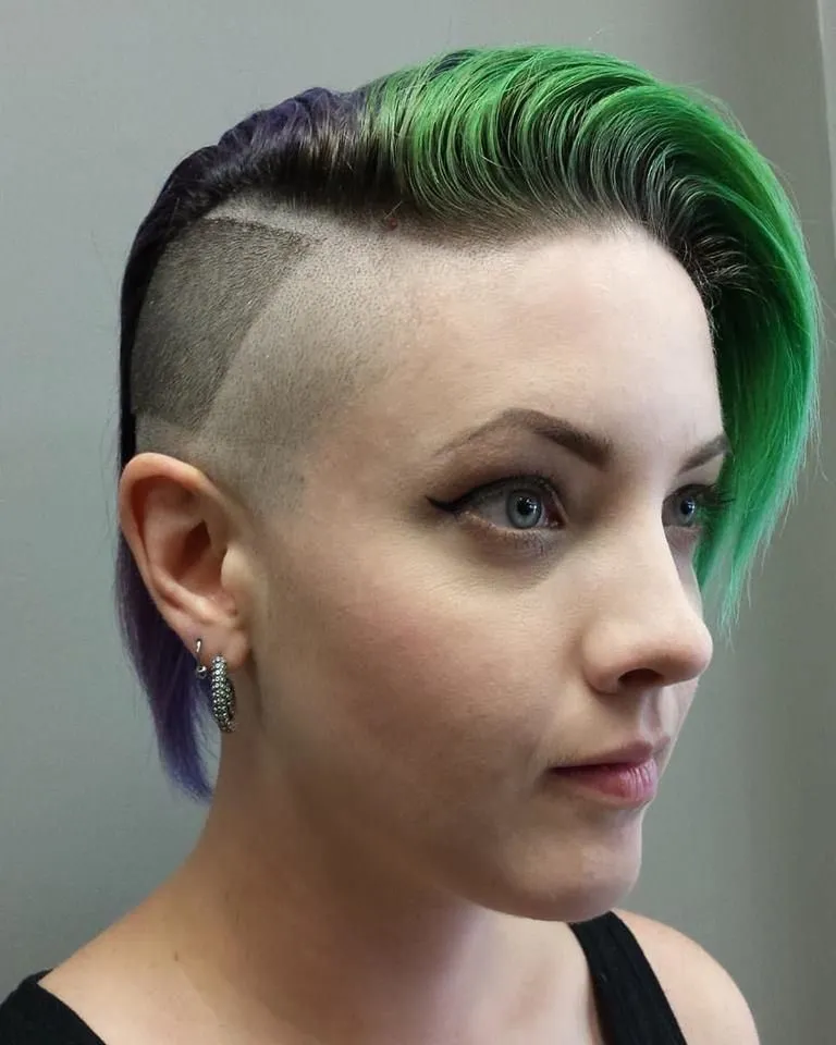 Business 14 image SALON DEBUT