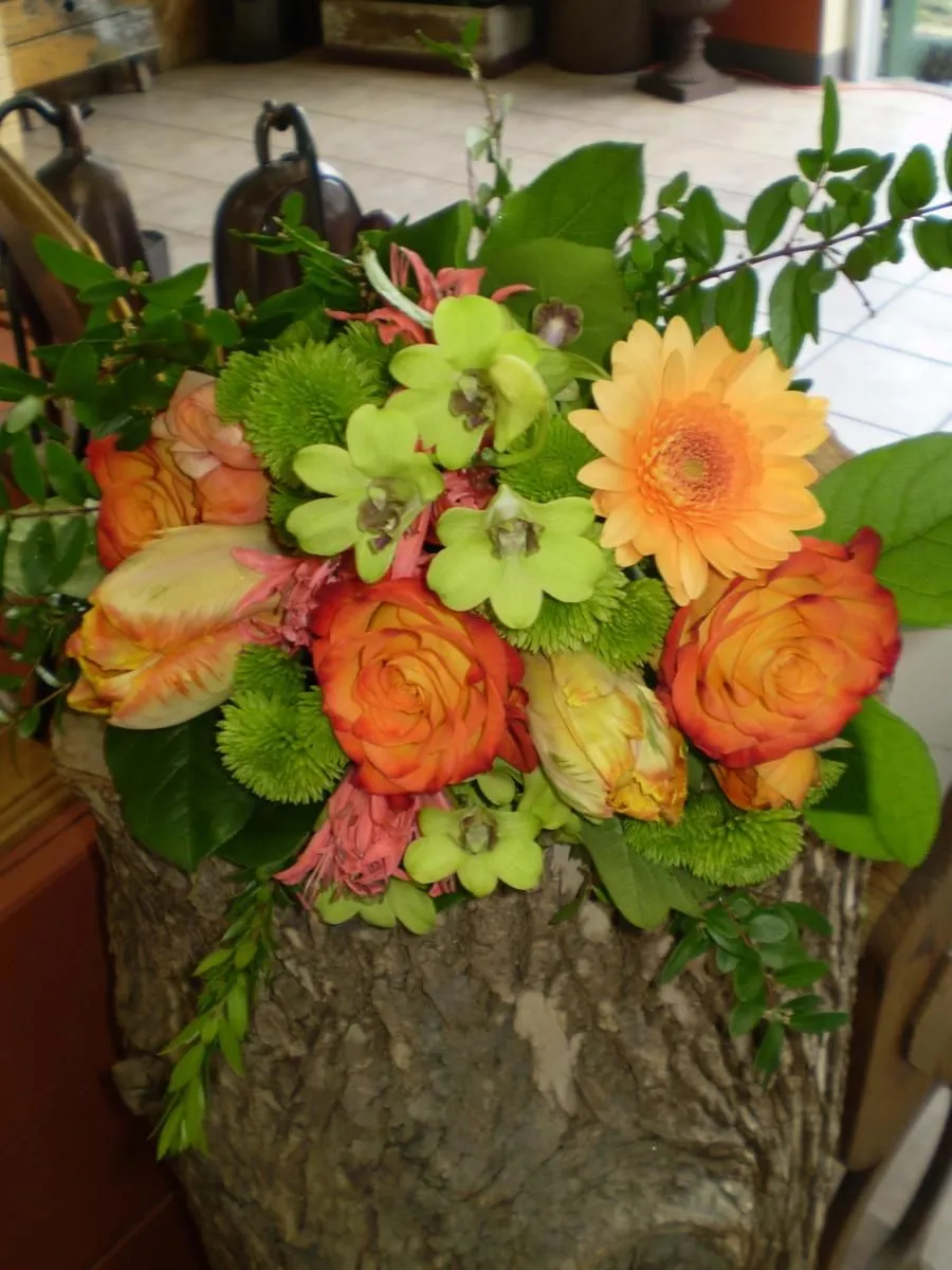 Business 9 image MOOD MOSS FLOWERS