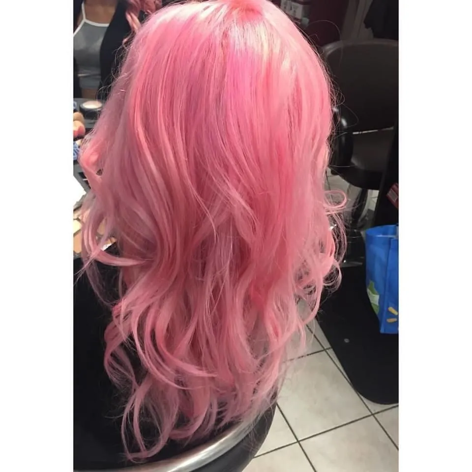 Business 3 image SALON DEBUT